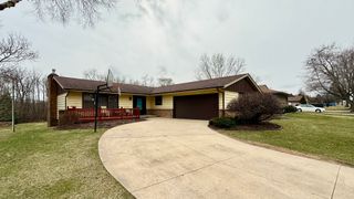5863 Alma Drive, Rockford, IL 61108