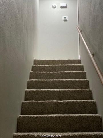 1401 Airline B Drive B, College Station, TX 77845