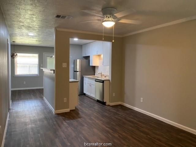 1401 Airline B Drive B, College Station, TX 77845