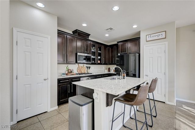 7497 Glimmering Sun Avenue, Las Vegas, NV 89178