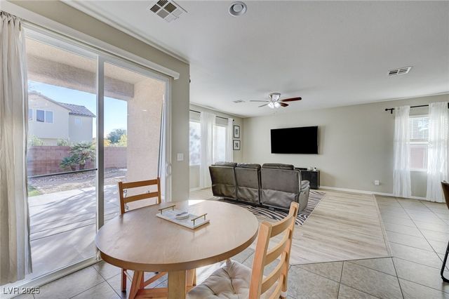 7497 Glimmering Sun Avenue, Las Vegas, NV 89178