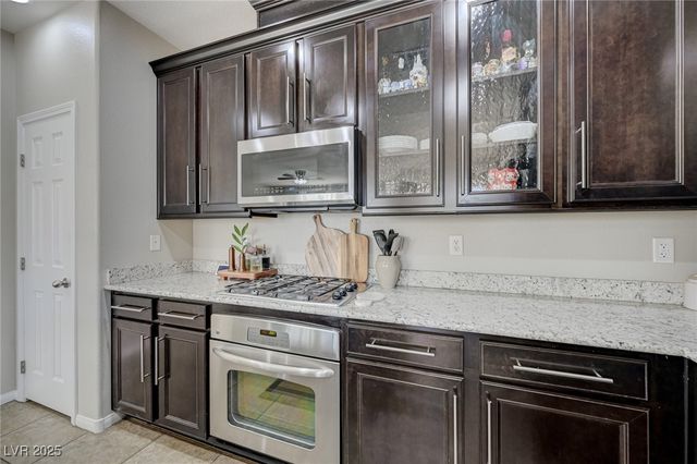 7497 Glimmering Sun Avenue, Las Vegas, NV 89178