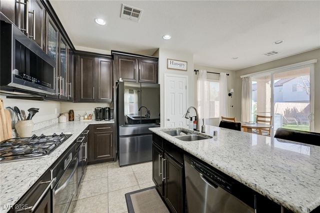 7497 Glimmering Sun Avenue, Las Vegas, NV 89178