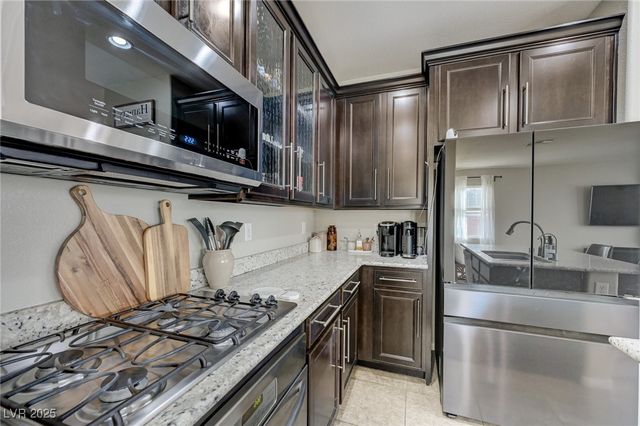 7497 Glimmering Sun Avenue, Las Vegas, NV 89178