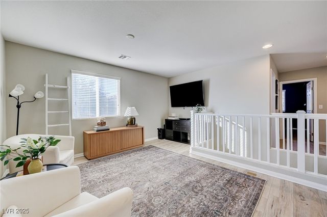 7497 Glimmering Sun Avenue, Las Vegas, NV 89178