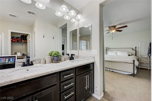 7497 Glimmering Sun Avenue, Las Vegas, NV 89178