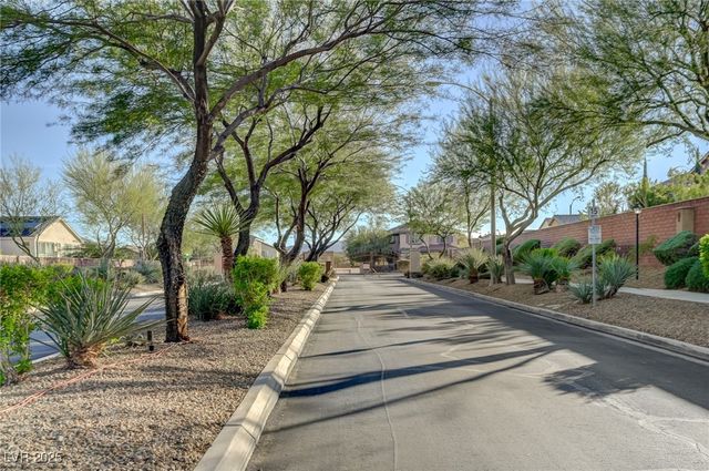 7497 Glimmering Sun Avenue, Las Vegas, NV 89178