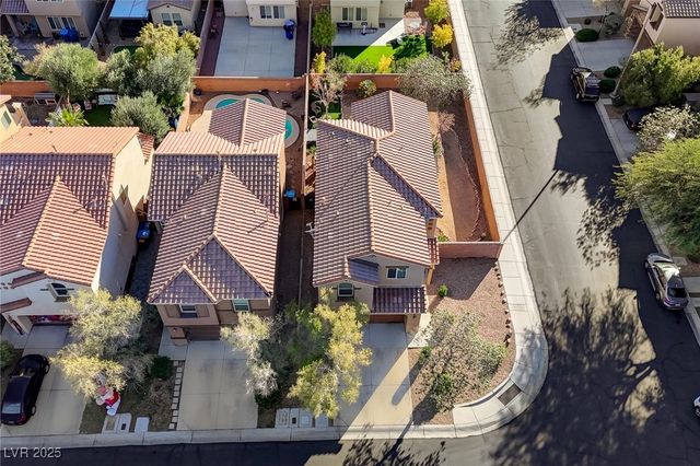 7497 Glimmering Sun Avenue, Las Vegas, NV 89178