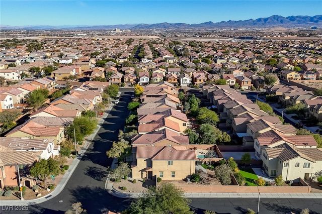 7497 Glimmering Sun Avenue, Las Vegas, NV 89178