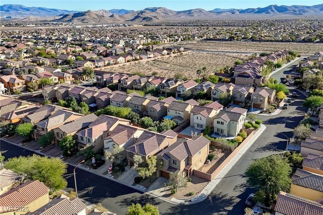 7497 Glimmering Sun Avenue, Las Vegas, NV 89178