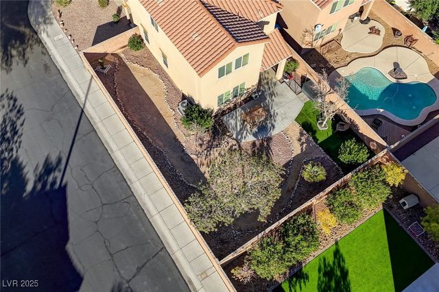 7497 Glimmering Sun Avenue, Las Vegas, NV 89178