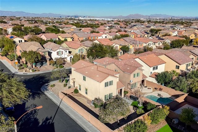 7497 Glimmering Sun Avenue, Las Vegas, NV 89178