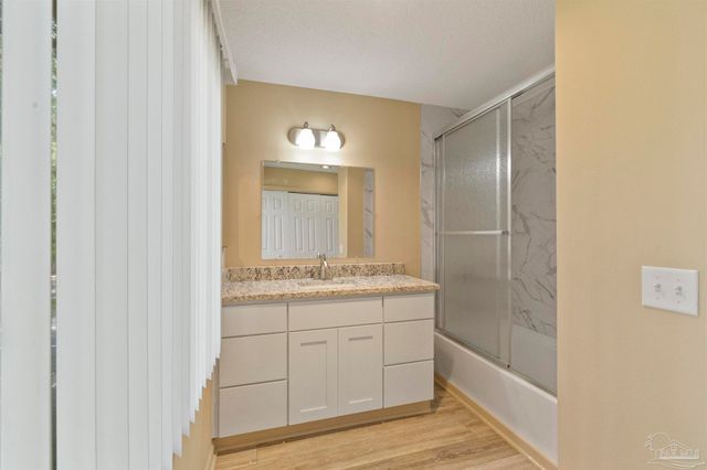 18 Hillbrook Way, Pensacola, FL 32503