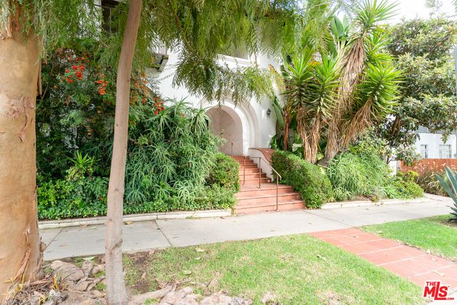 476 Landfair Avenue 105, Los Angeles, CA 90024