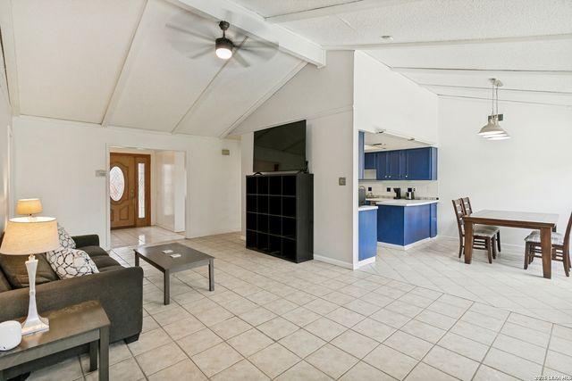 7947 Forest Flame, San Antonio, TX 78239