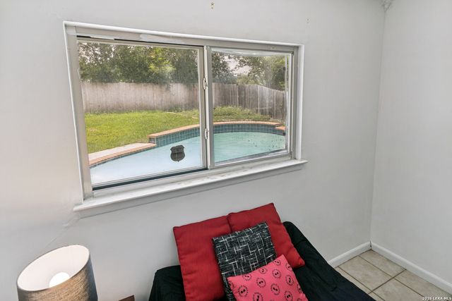 7947 Forest Flame, San Antonio, TX 78239
