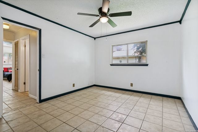 7947 Forest Flame, San Antonio, TX 78239