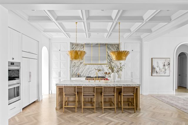 5827 Del Roy Drive, Dallas, TX 75230