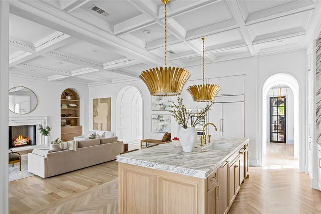 5827 Del Roy Drive, Dallas, TX 75230