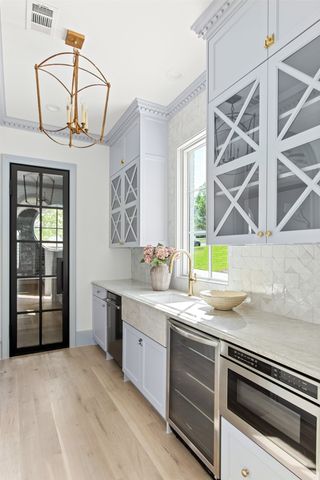 5827 Del Roy Drive, Dallas, TX 75230