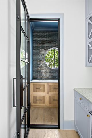 5827 Del Roy Drive, Dallas, TX 75230