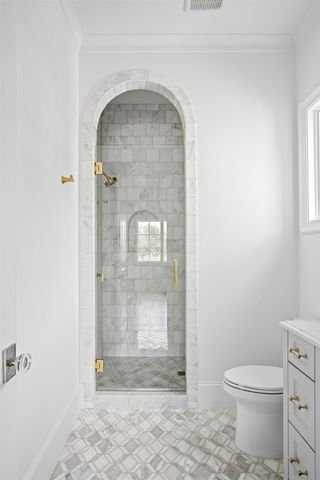 5827 Del Roy Drive, Dallas, TX 75230