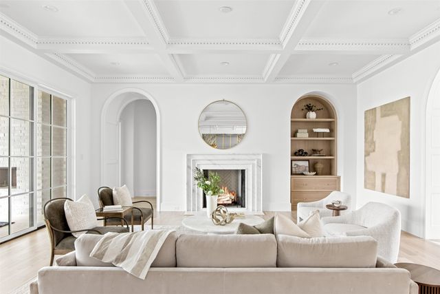 5827 Del Roy Drive, Dallas, TX 75230