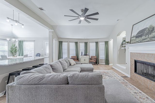 1815 Indian Paint Brush, San Antonio, TX 78232