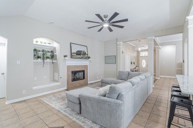 1815 Indian Paint Brush, San Antonio, TX 78232