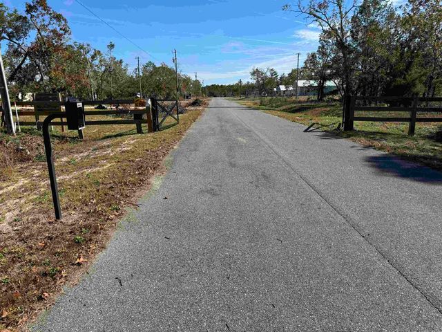 196 Leslie Lane, Perry, FL 32348