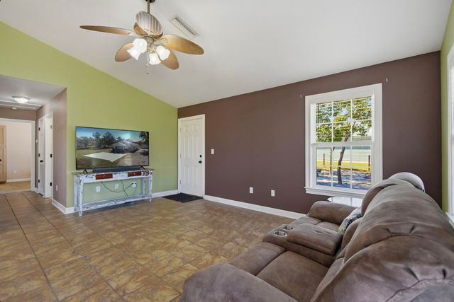 196 Leslie Lane, Perry, FL 32348