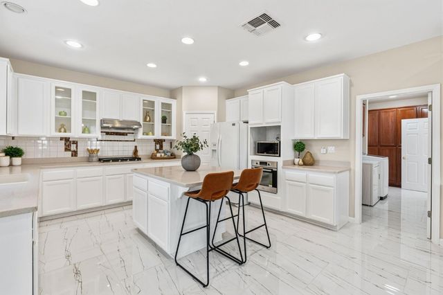 2603 Bellows St, Davis, CA 95618