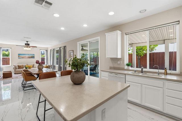 2603 Bellows St, Davis, CA 95618