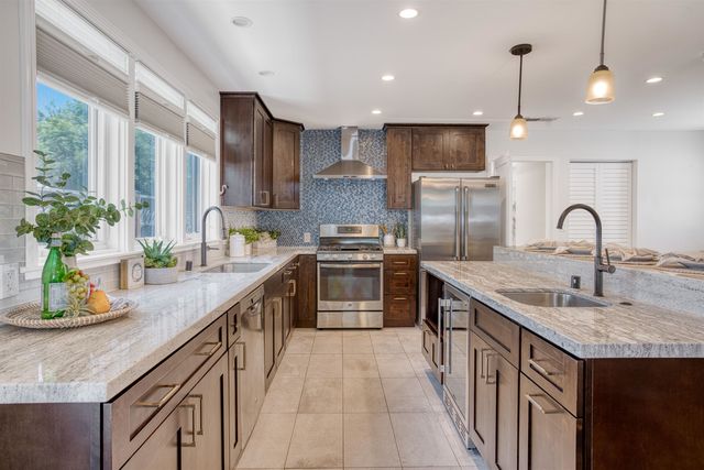 337 Farrelly Dr, San Leandro, CA 94577