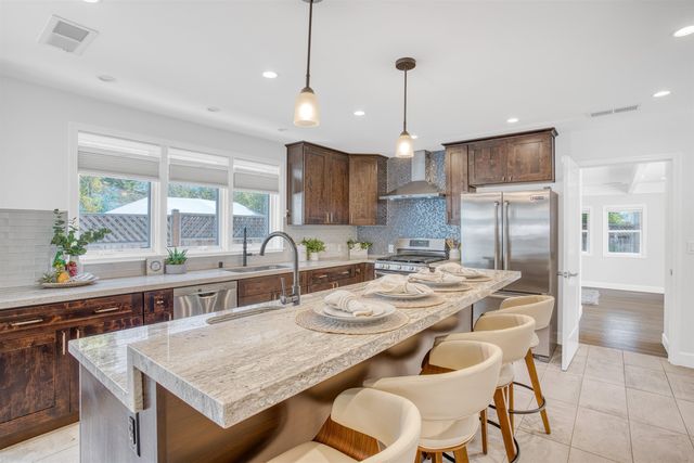 337 Farrelly Dr, San Leandro, CA 94577