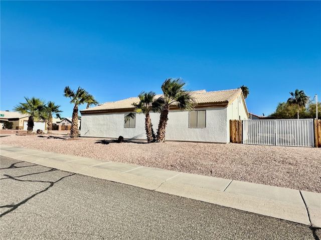 1780 E Bear Creek Way, Fort Mohave, AZ 86426