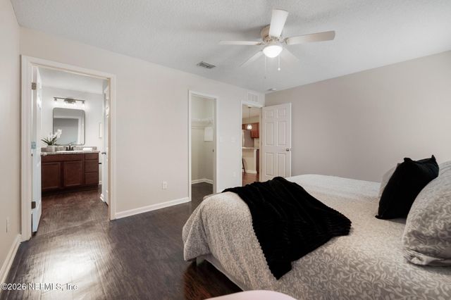 2010 SHERIDAN Lane, Jacksonville, FL 32207