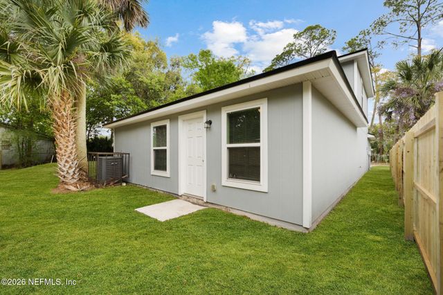 2010 SHERIDAN Lane, Jacksonville, FL 32207