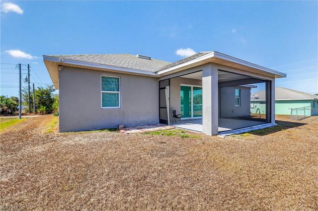 702 NORMAN AVE N, Lehigh Acres, FL 33971