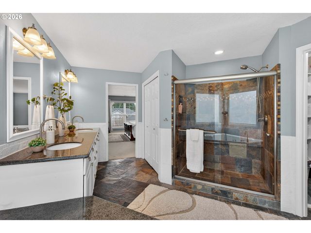 6033 Se BREWSTER Pl, Milwaukie, OR 97267