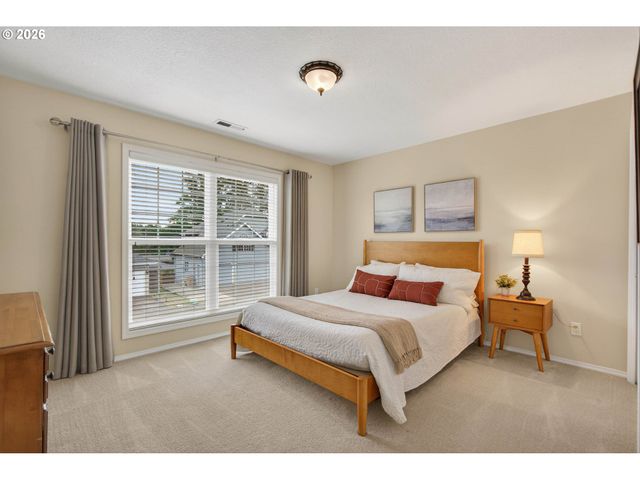 6033 Se BREWSTER Pl, Milwaukie, OR 97267