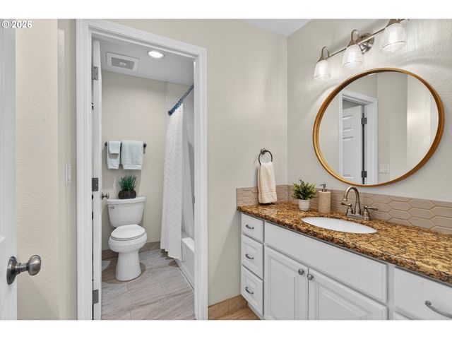 6033 Se BREWSTER Pl, Milwaukie, OR 97267