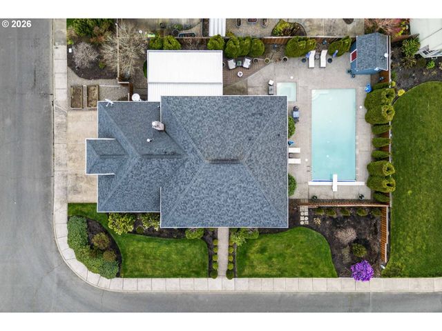 6033 Se BREWSTER Pl, Milwaukie, OR 97267