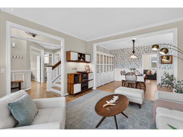 6033 Se BREWSTER Pl, Milwaukie, OR 97267