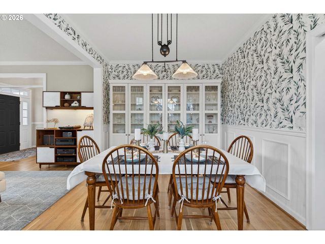 6033 Se BREWSTER Pl, Milwaukie, OR 97267