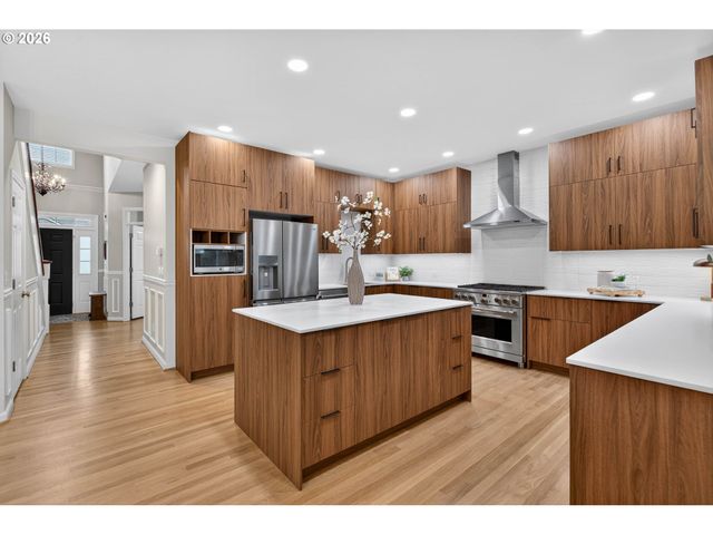 6033 Se BREWSTER Pl, Milwaukie, OR 97267