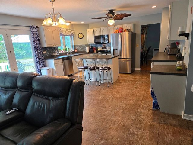 4 Jennifer, Pelham, NH 03076