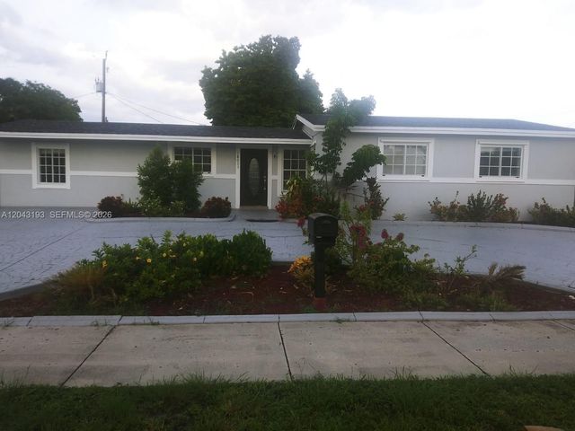 18025 NW 83rd Avenue 1, Hialeah, FL 33015