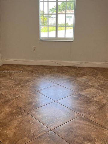 18025 NW 83rd Avenue 1, Hialeah, FL 33015