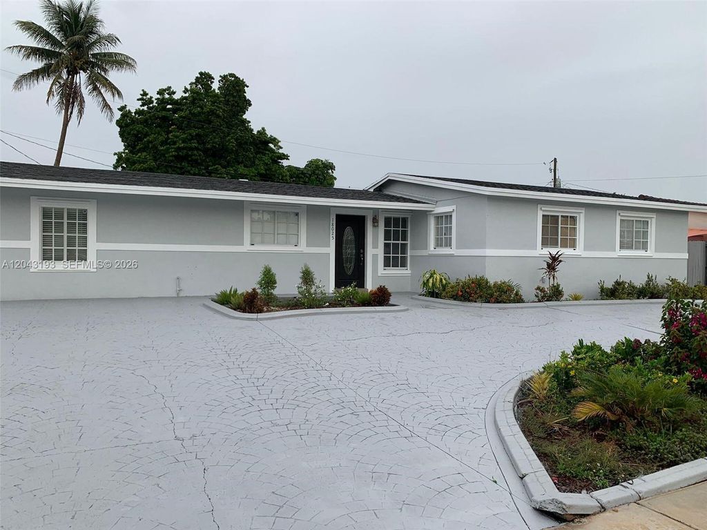 18025 NW 83rd Avenue 1, Hialeah, FL 33015